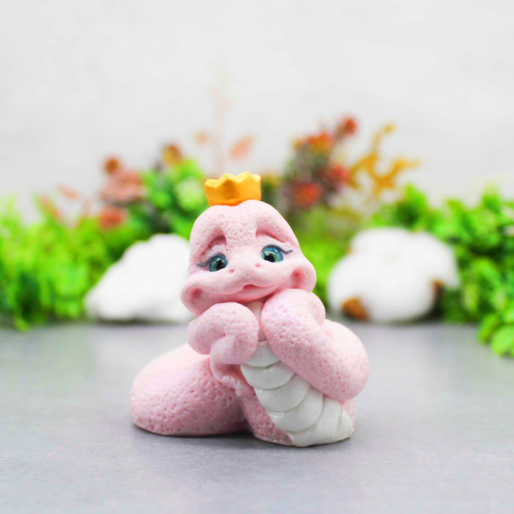 Силиконовая форма Змея в короне (символ года 2025)